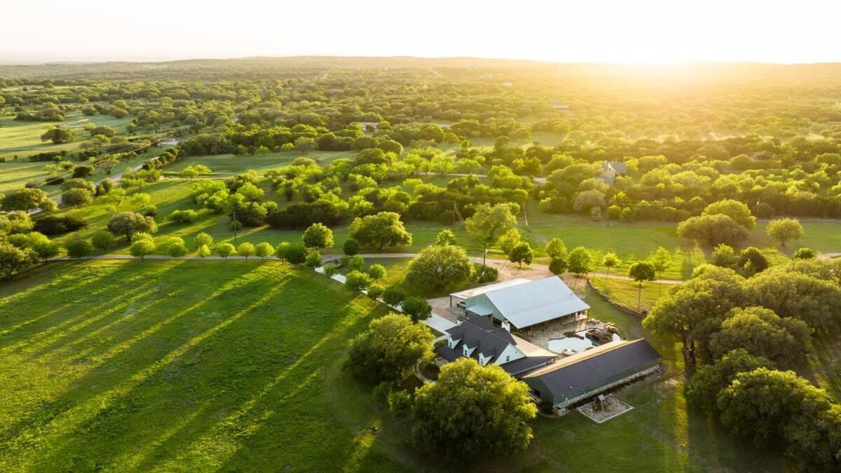 Bent Oak Highland Ranch And Concierge Services Villa Burnet Exterior photo